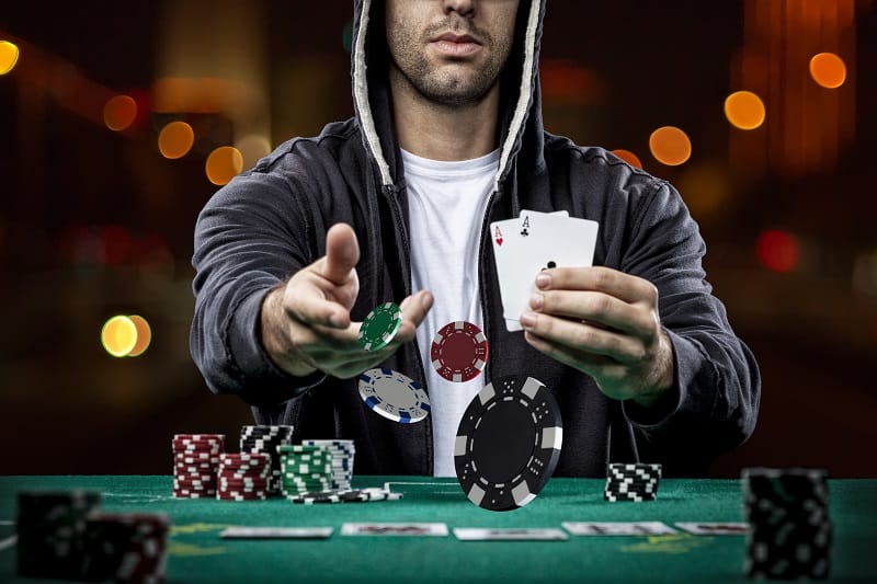 Покер-и-карты-хобби-для-мужчин