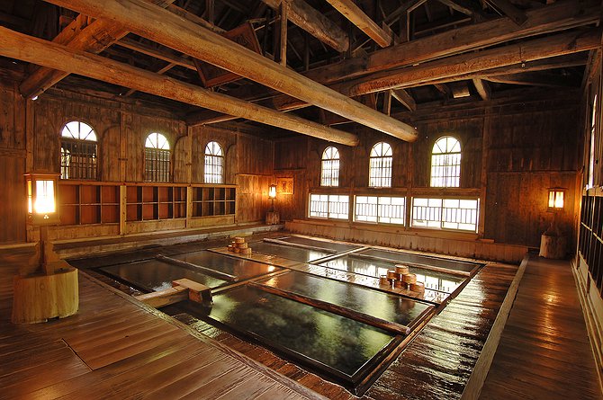 Houshi Onsen – Традиционная японская гостиница, построенная в 19 веке